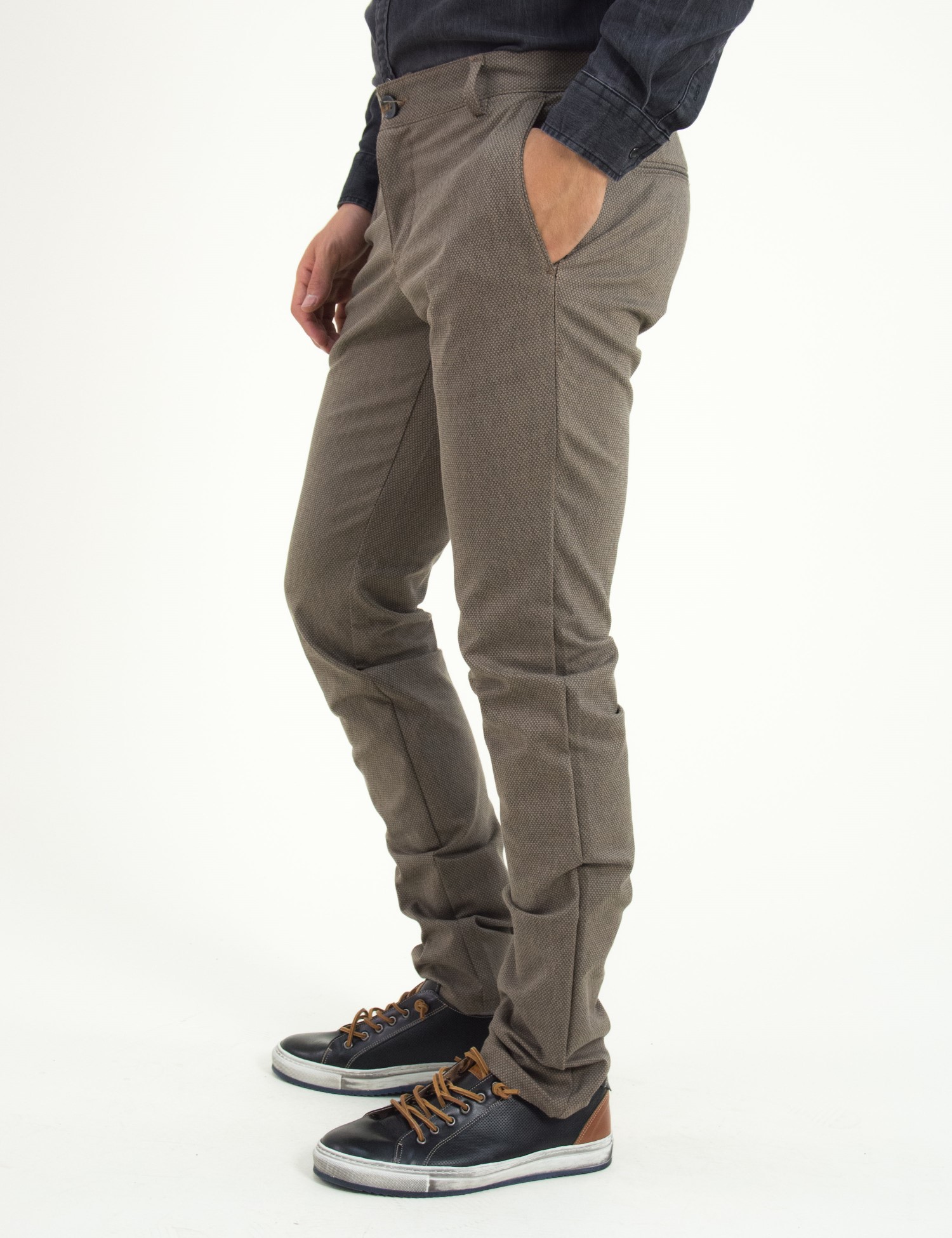 Ανδρικό υφασμάτινο παντελόνι σκούρο μπέζ GioS 6708W18 φωτογραφία